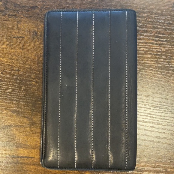 Chanel Wallet - Picture 3 of 16